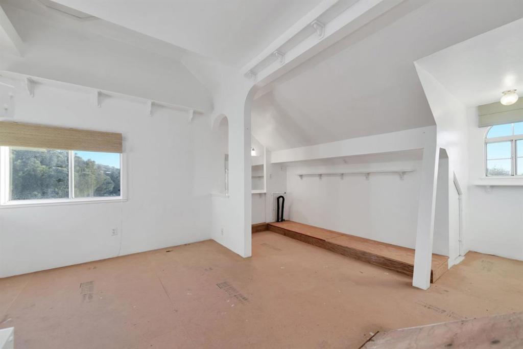 4100 Gateway Road Property Photo 31