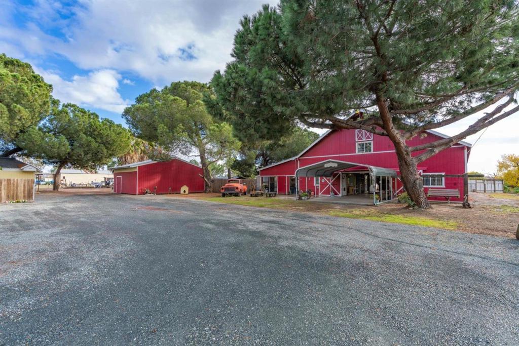 4100 Gateway Road Property Photo 34