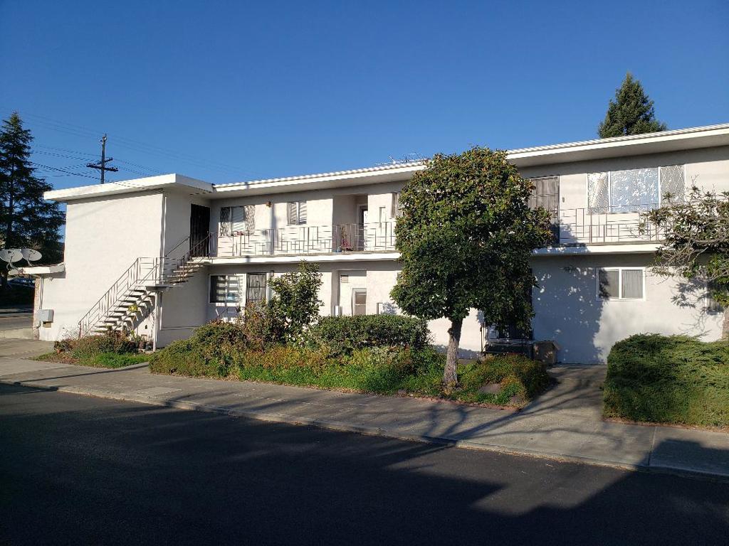 3700 Lincoln Avenue Property Photo 2