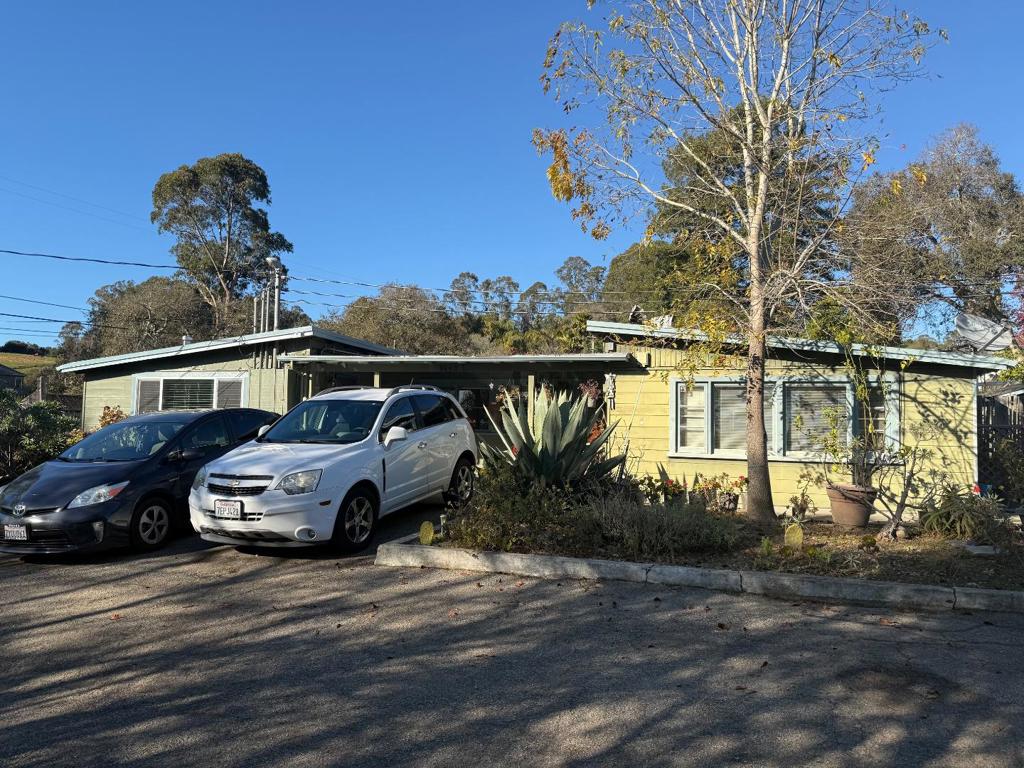 3460 Maplethorpe Lane Property Photo 4