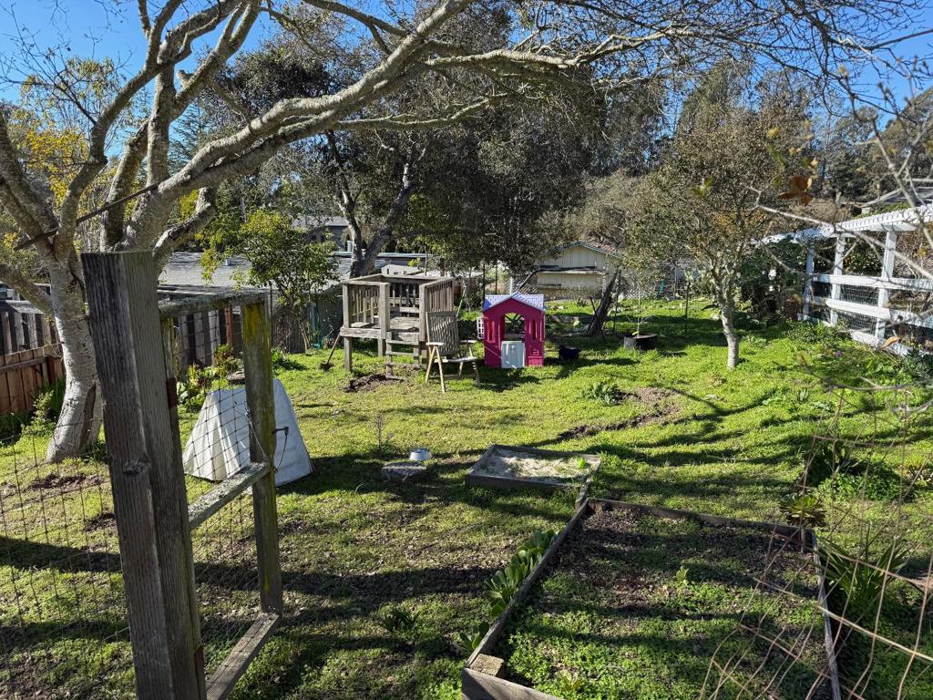 3460 Maplethorpe Lane Property Photo 9