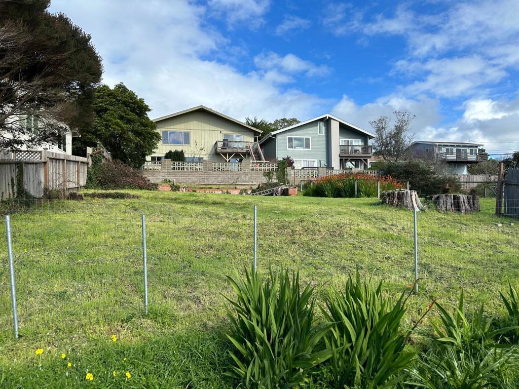 751 Sierra Street Property Photo
