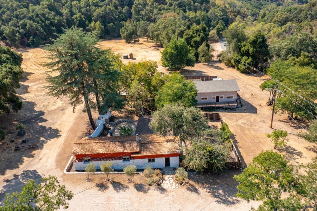 20500 Cachagua Road Property Photo 4