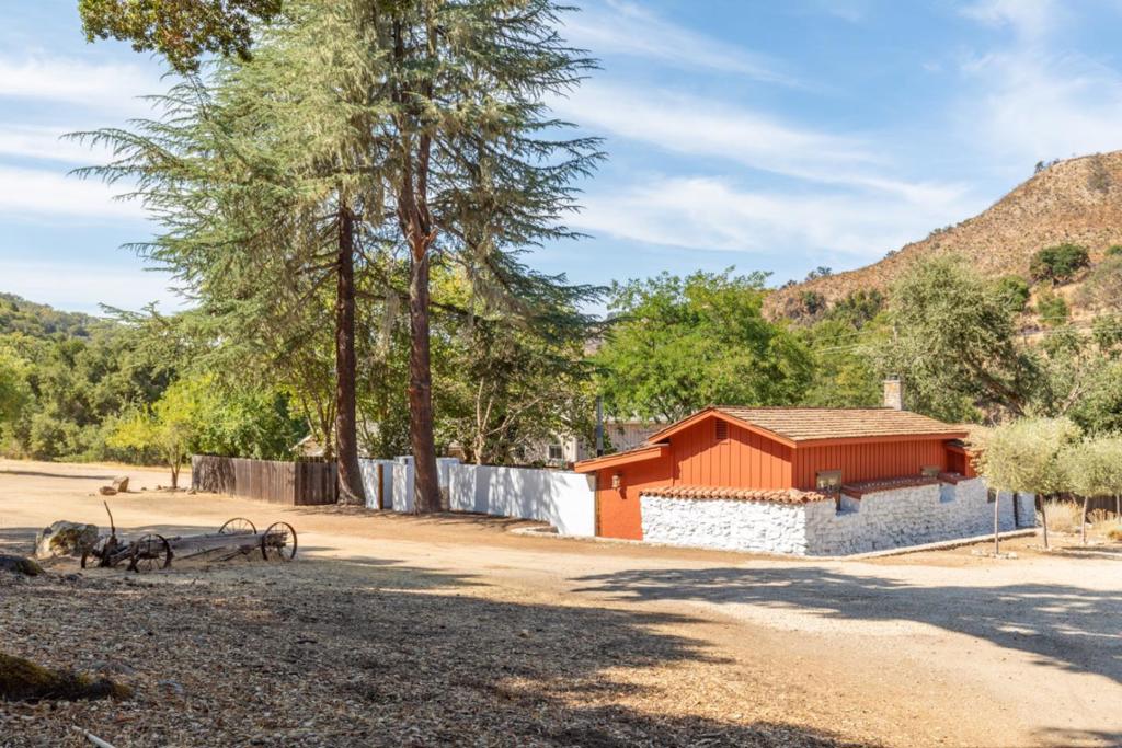 20500 Cachagua Road Property Photo 7