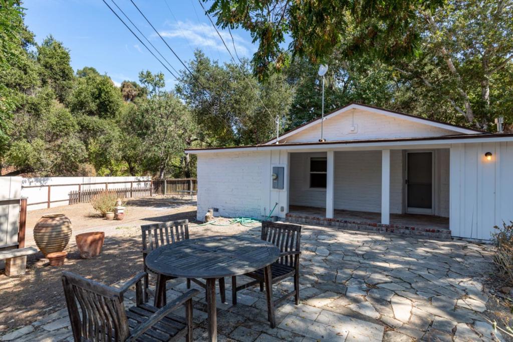 20500 Cachagua Road Property Photo 9