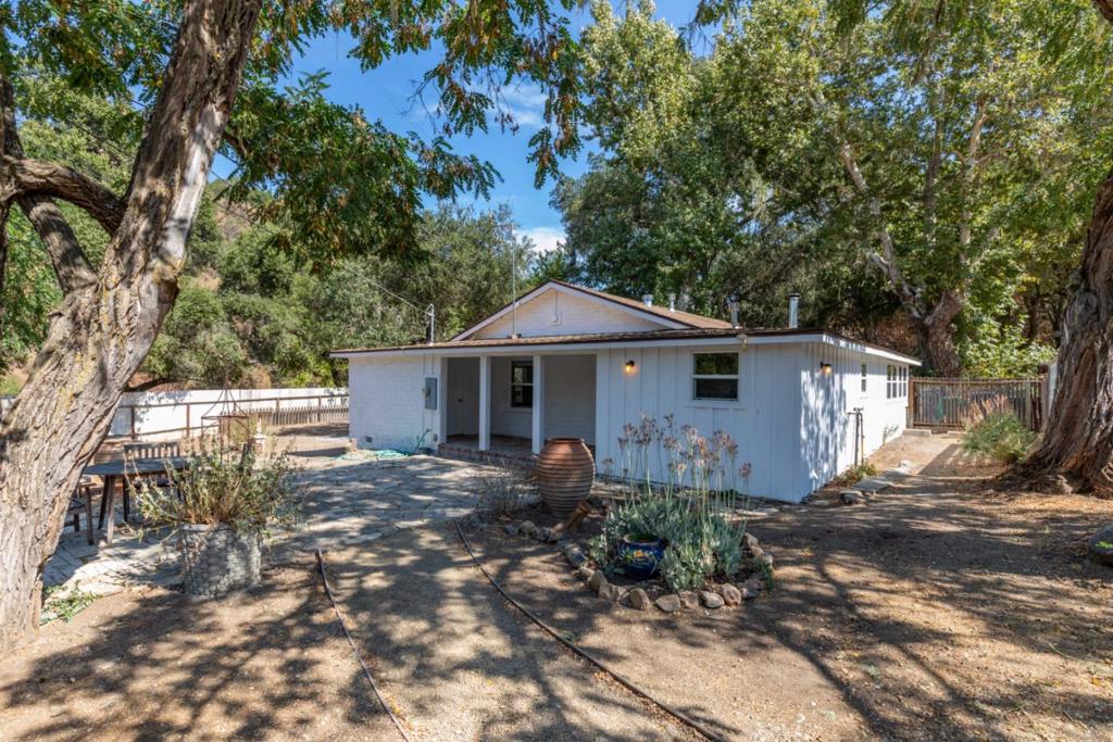 20500 Cachagua Road Property Photo 11
