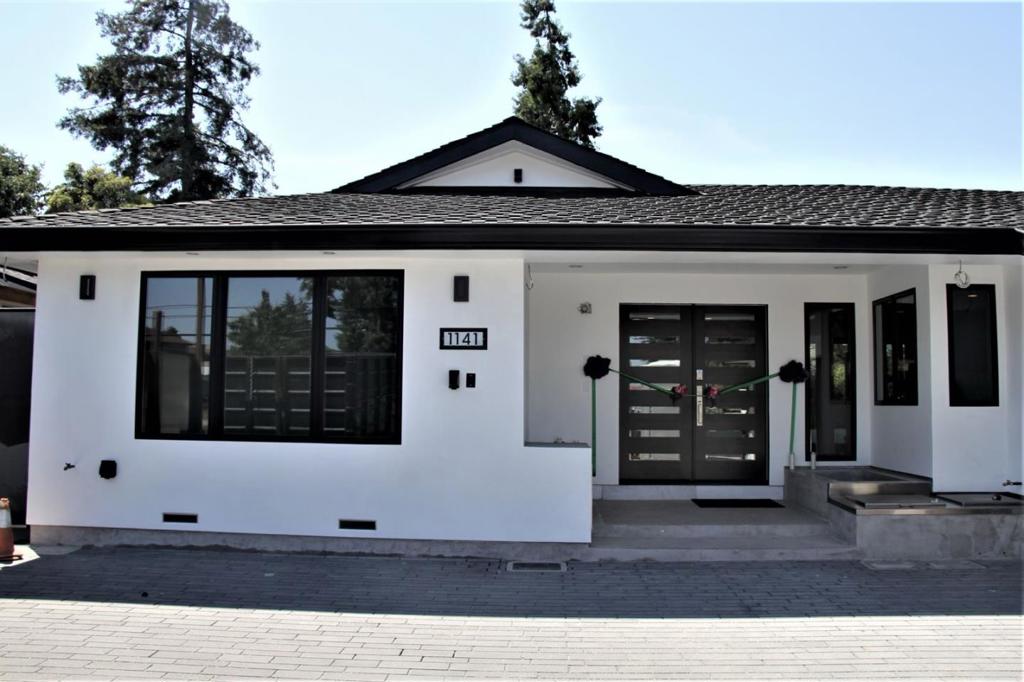 1141 Saratoga Avenue Property Photo 3