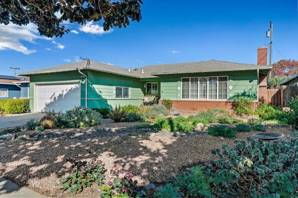 842 Central Avenue Property Photo