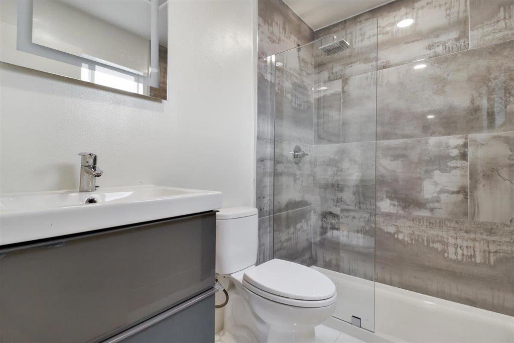 2483 Middlefield Road Property Photo 23