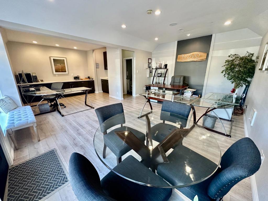35 N San Mateo Drive Property Photo 3