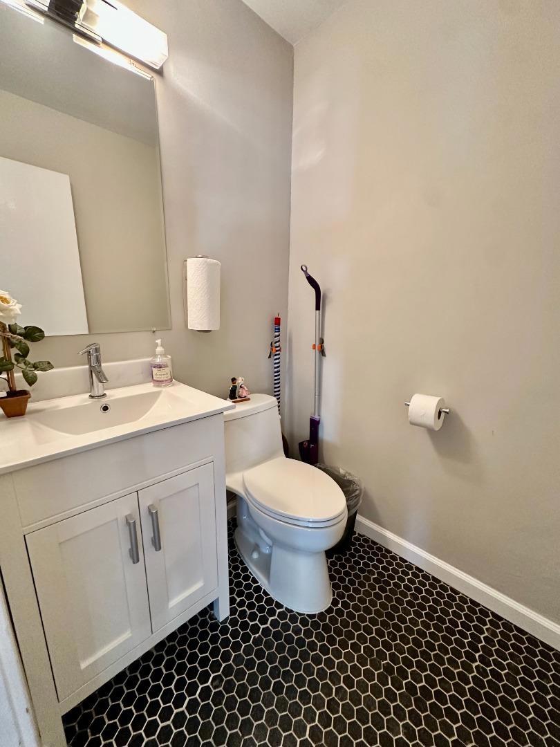 35 N San Mateo Drive Property Photo 9