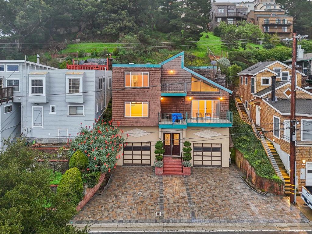 147 Lake Street Property Photo