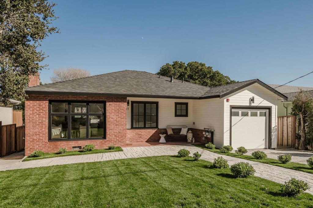 611 Bayview Property Photo