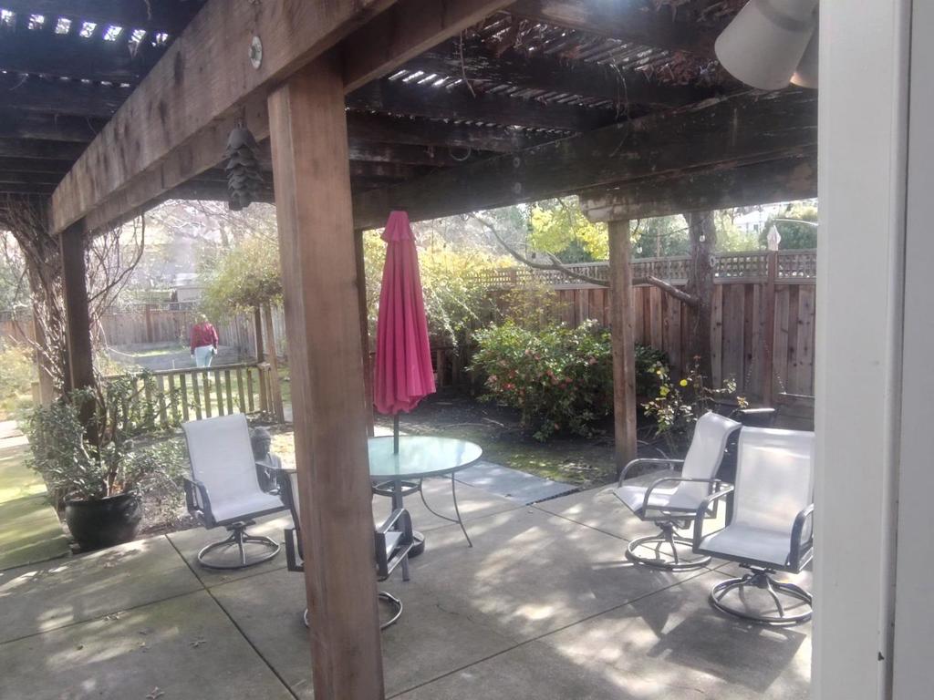 136 Lorie Court Property Photo 17