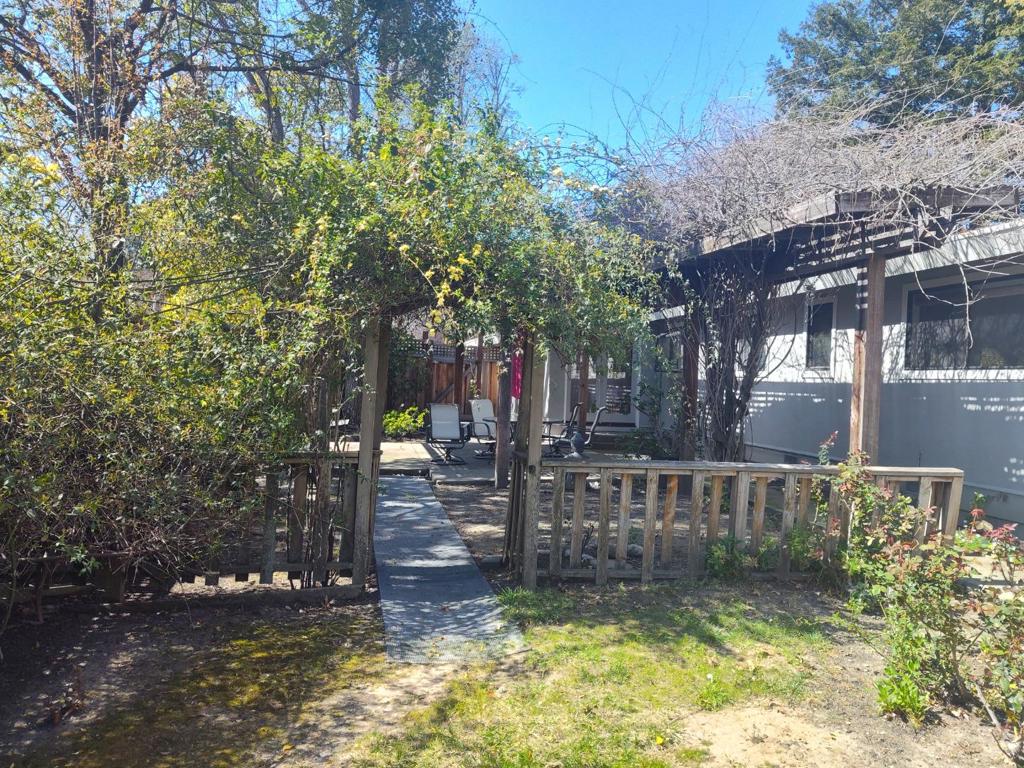 136 Lorie Court Property Photo 22
