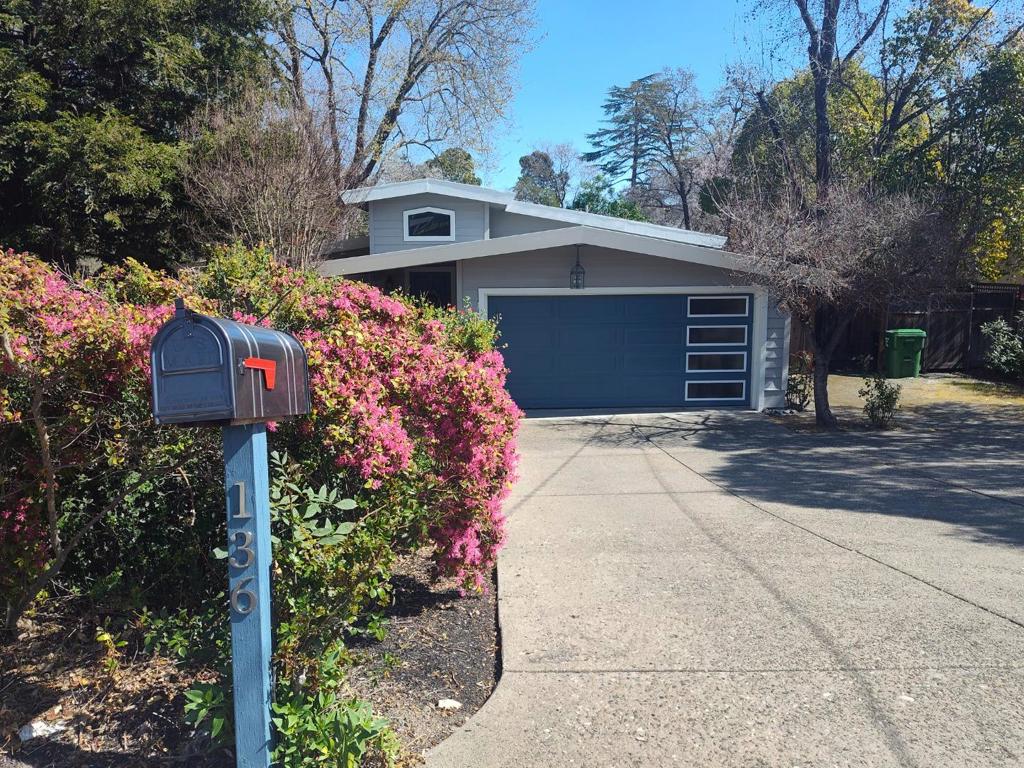 136 Lorie Court Property Photo 23