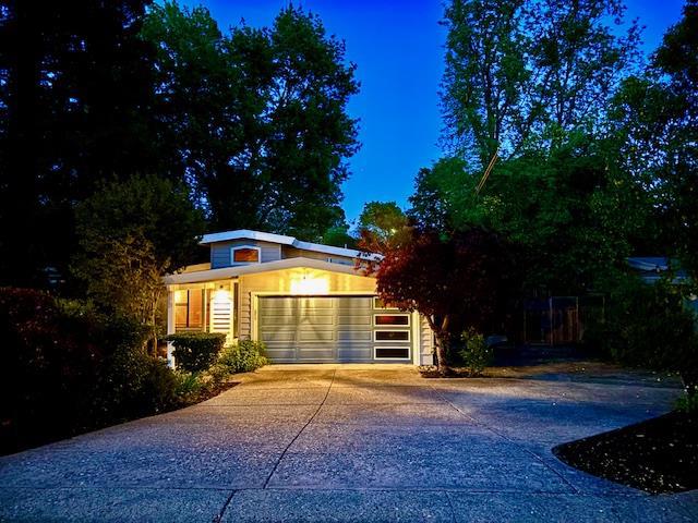 136 Lorie Court Property Photo 24