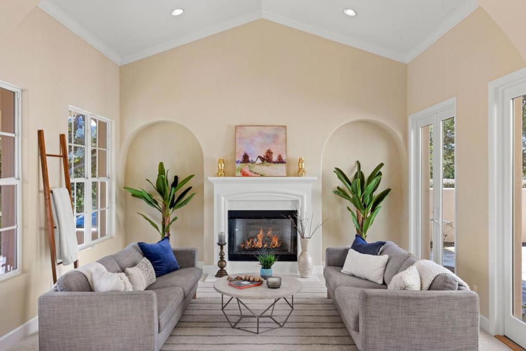 102 Mirasol Court Property Photo 4