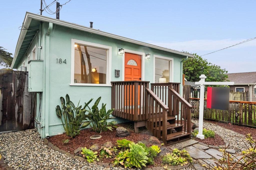 184 Paloma Avenue Property Photo