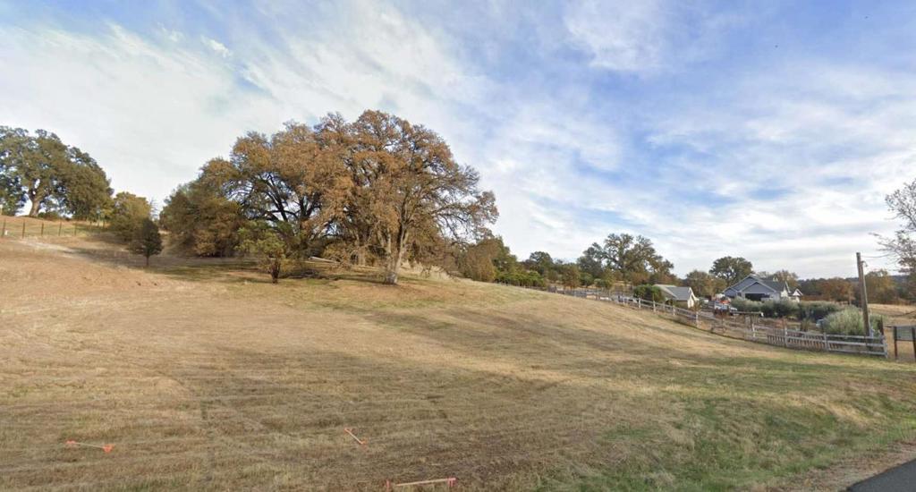 2612 Shasta Road Property Photo 1