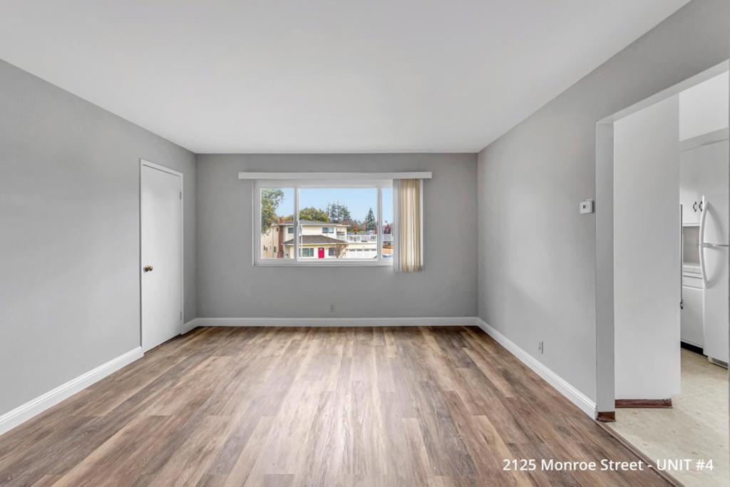 2125 Monroe Street Property Photo 10