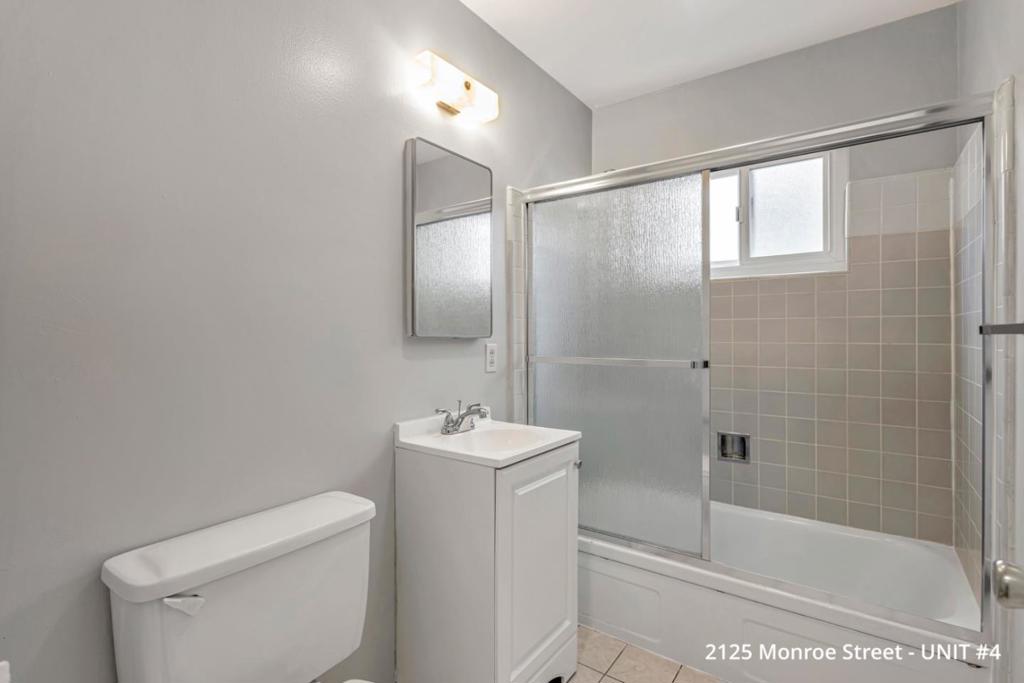 2125 Monroe Street Property Photo 14