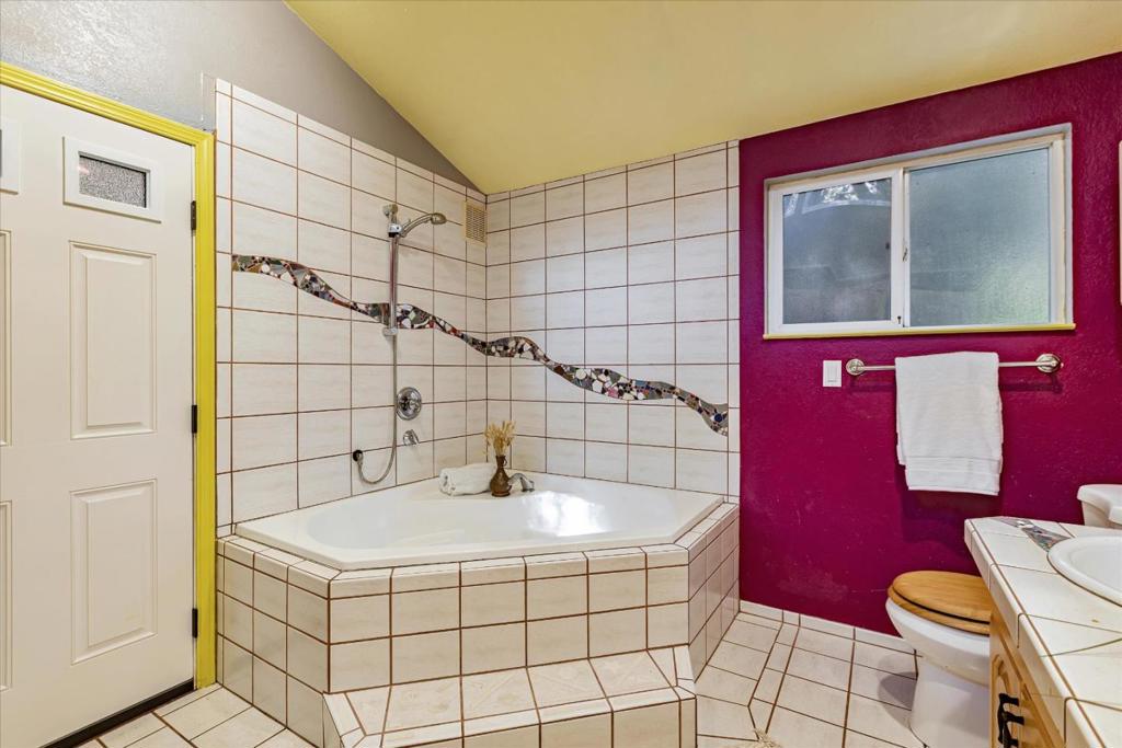 695 Creek Drive Property Photo 18