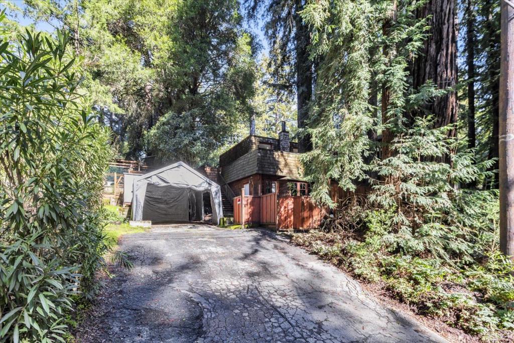 695 Creek Drive Property Photo 46