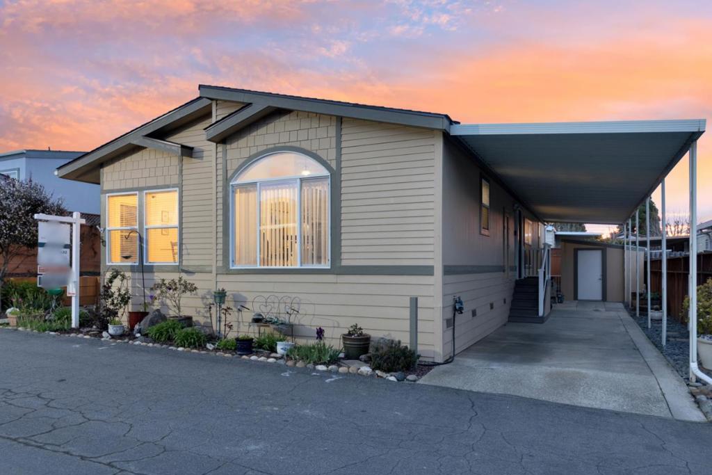 144 Holm Road Property Photo