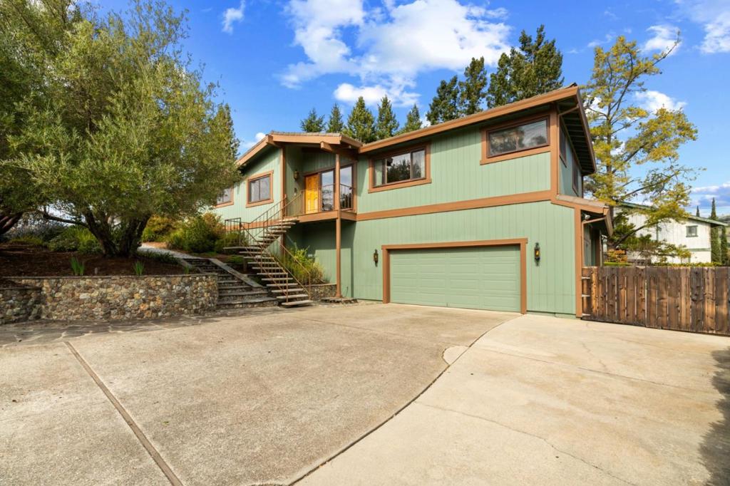 17370 Lakeview Drive Property Photo
