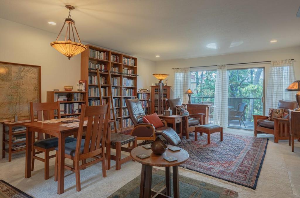 120 Del Mesa Carmel Property Photo 1