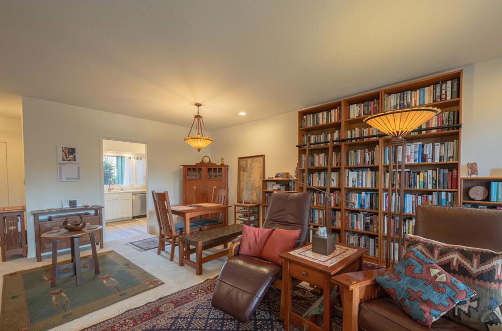 120 Del Mesa Carmel Property Photo 8