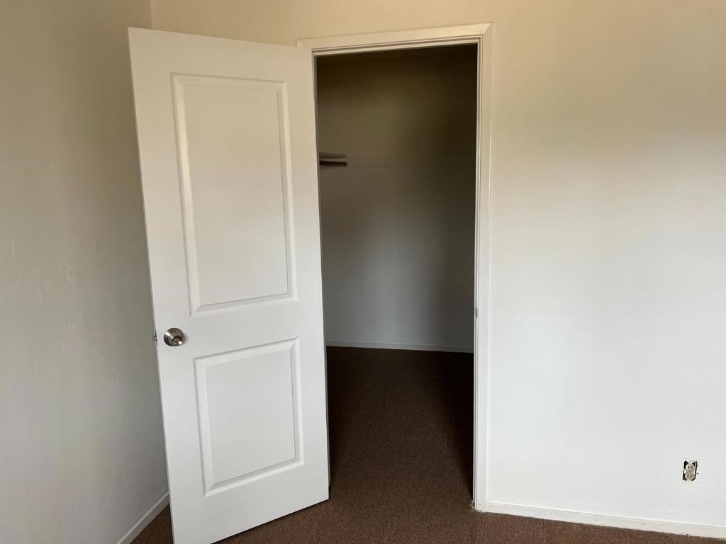 431 E Saint John Street Property Photo 7
