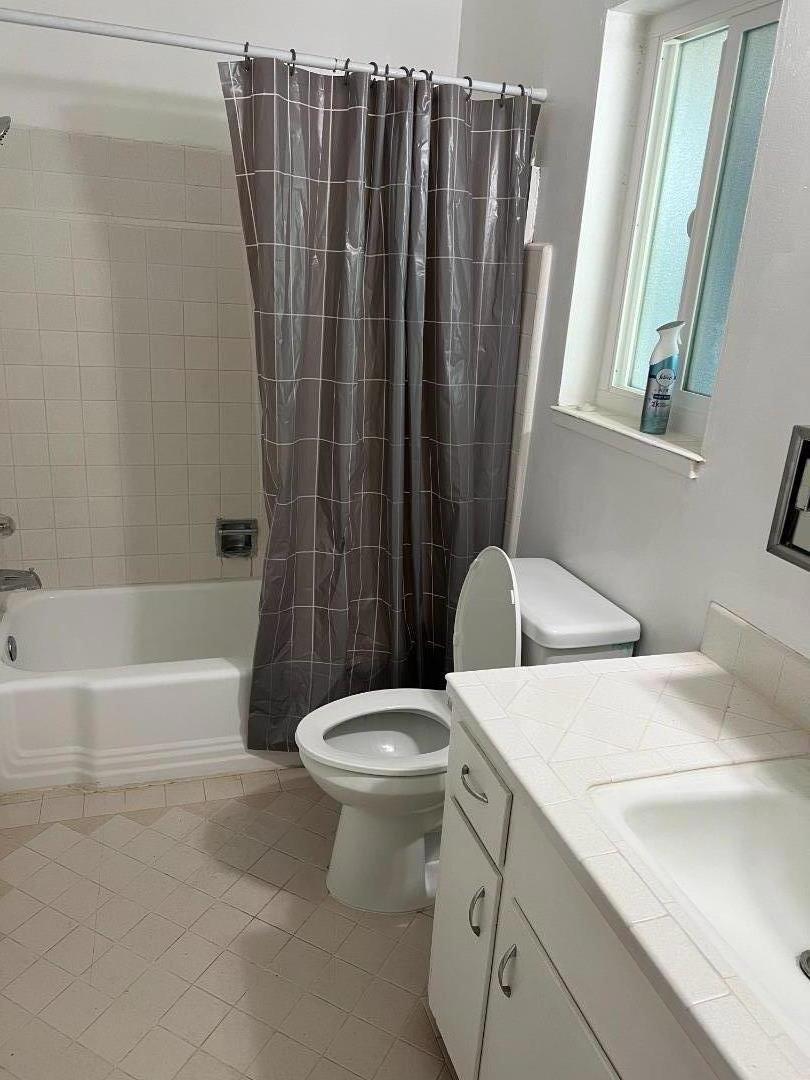 431 E Saint John Street Property Photo 19