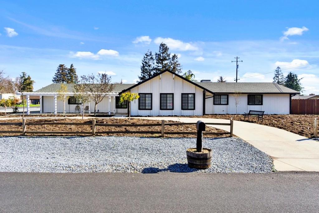 12105 Trieste Drive Property Photo