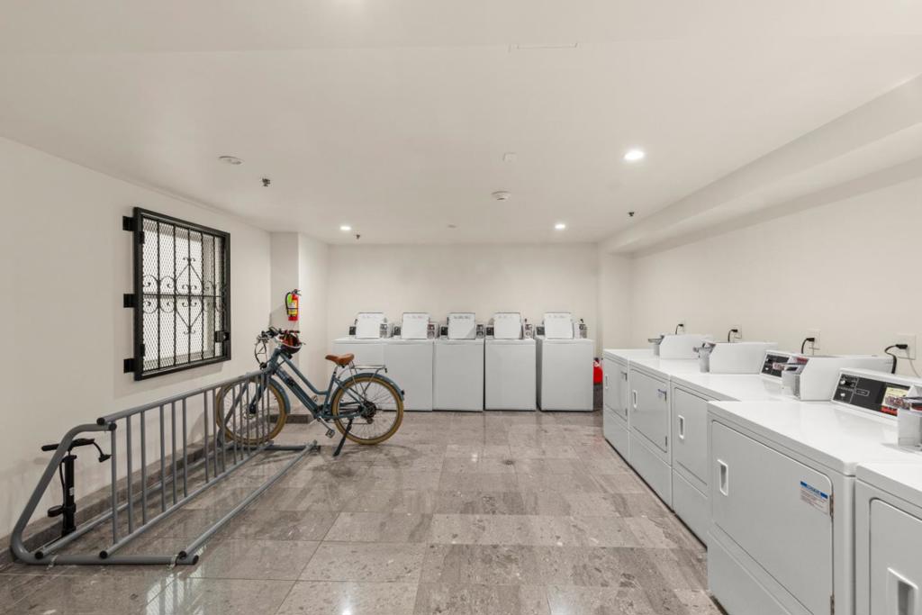 1991 California Street Property Photo 7