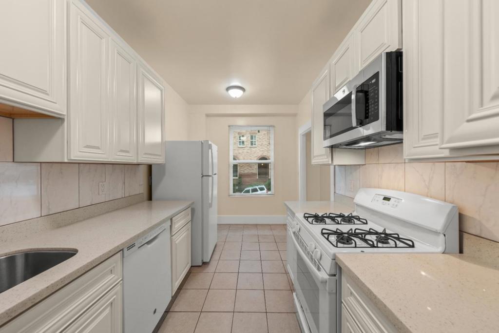 1991 California Street Property Photo 13