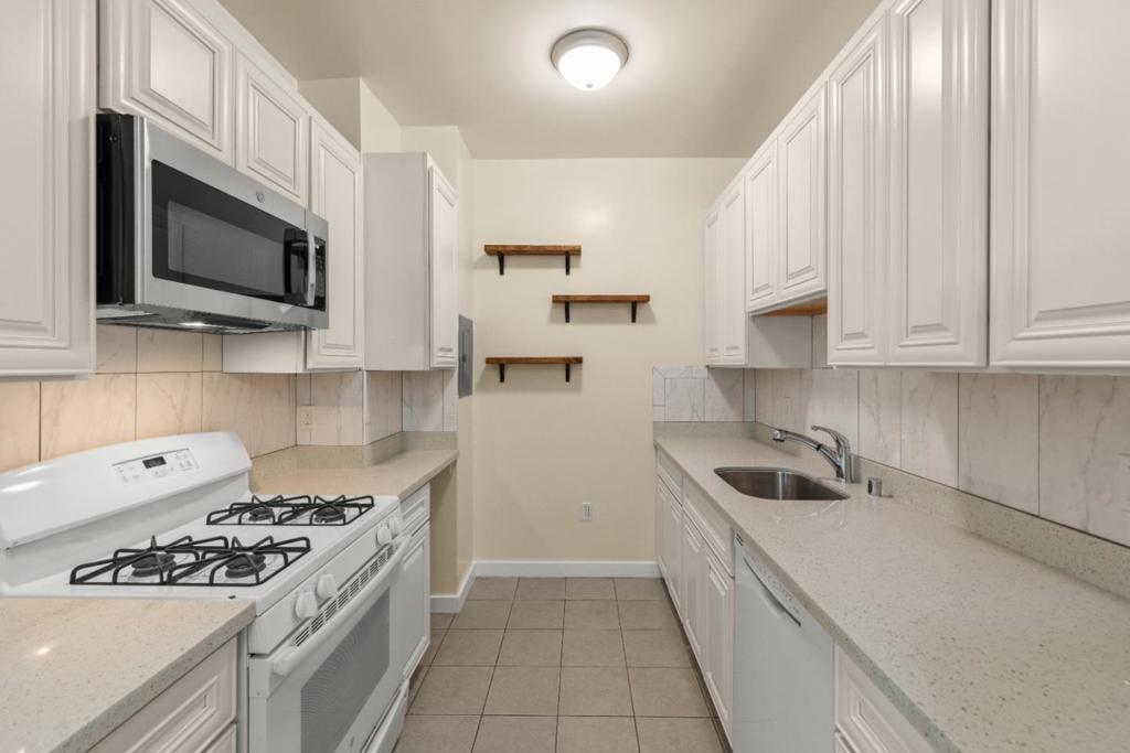 1991 California Street Property Photo 14