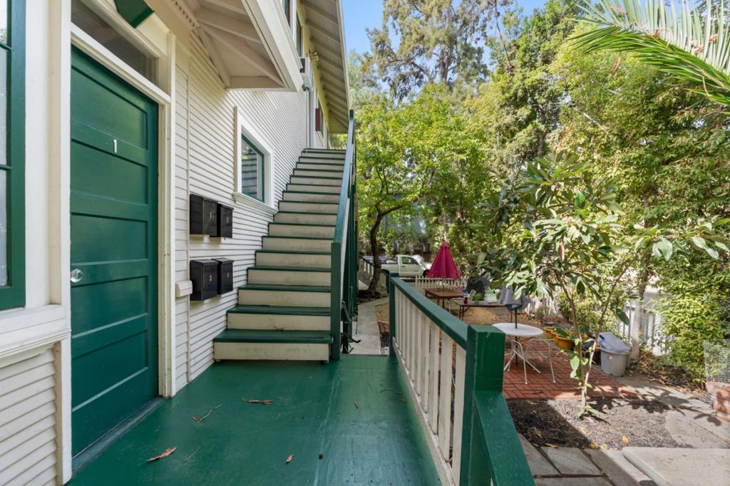 392 View Street Property Photo 11