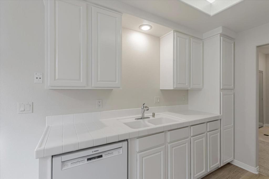 144 S 3rd Street 433 Property Photo 16