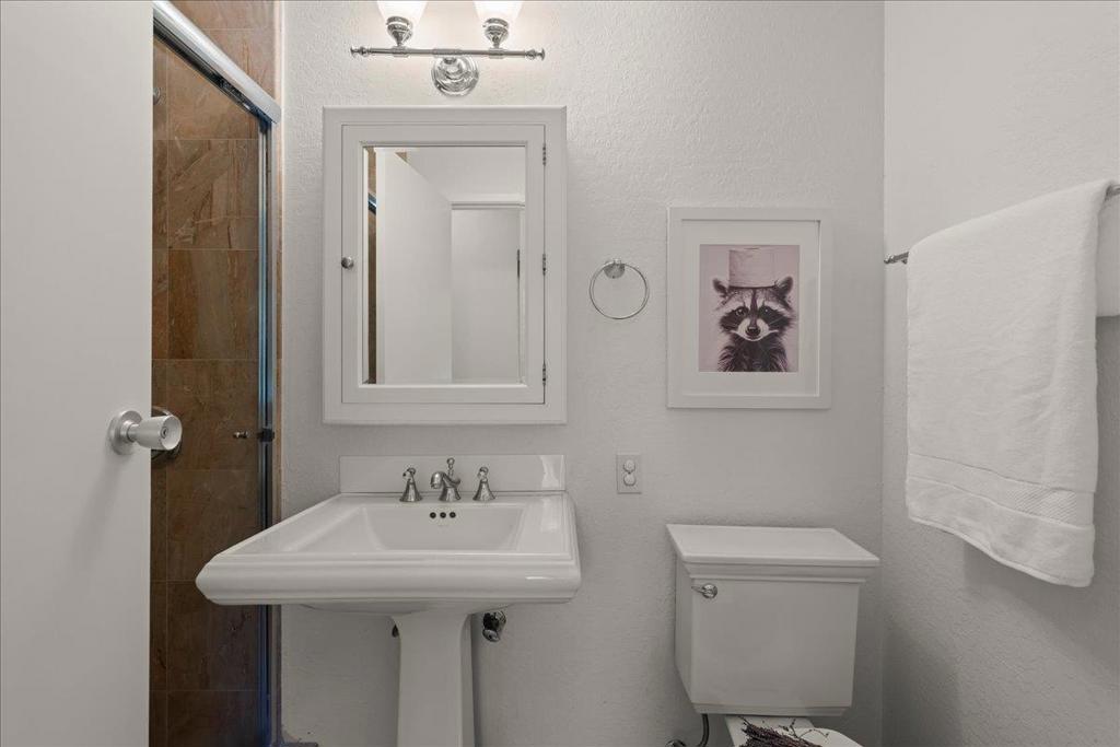 16451 Wood Acres Road Property Photo 31