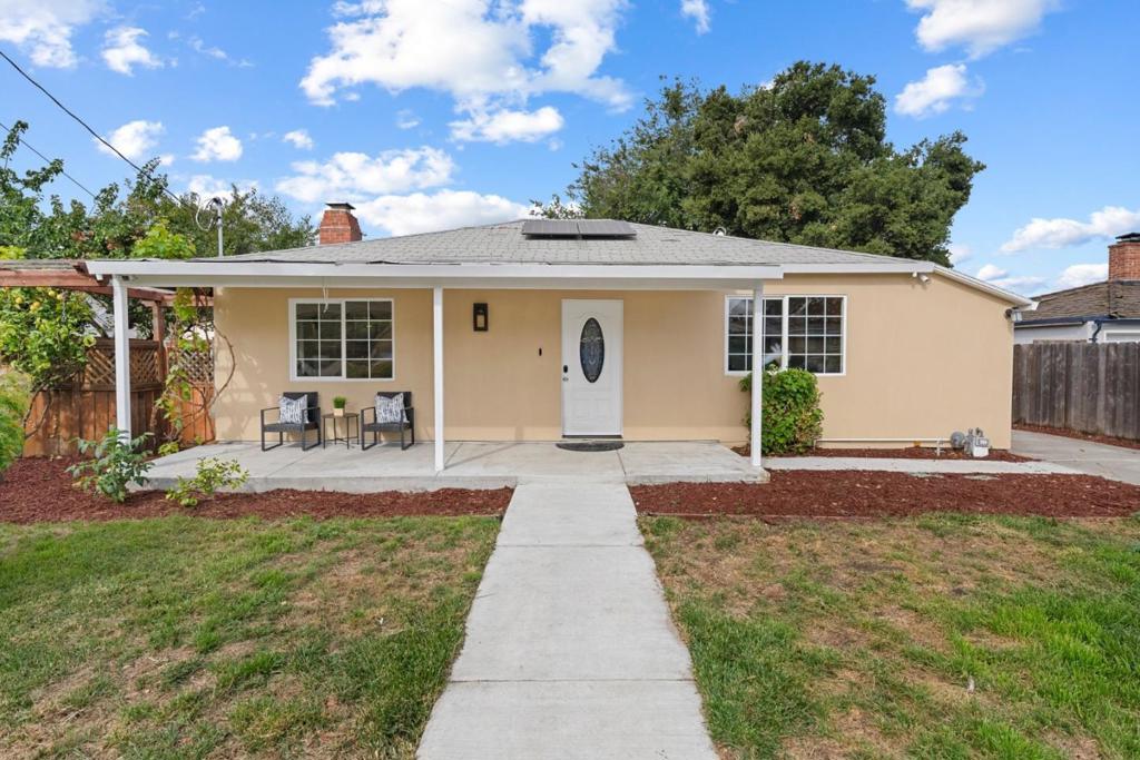 2301 Poplar Avenue Property Photo