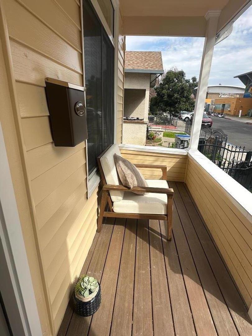 85 Oak Street Property Photo 4