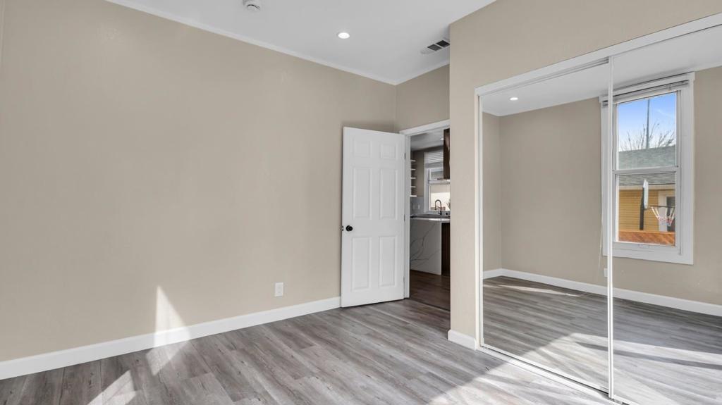 85 Oak Street Property Photo 17