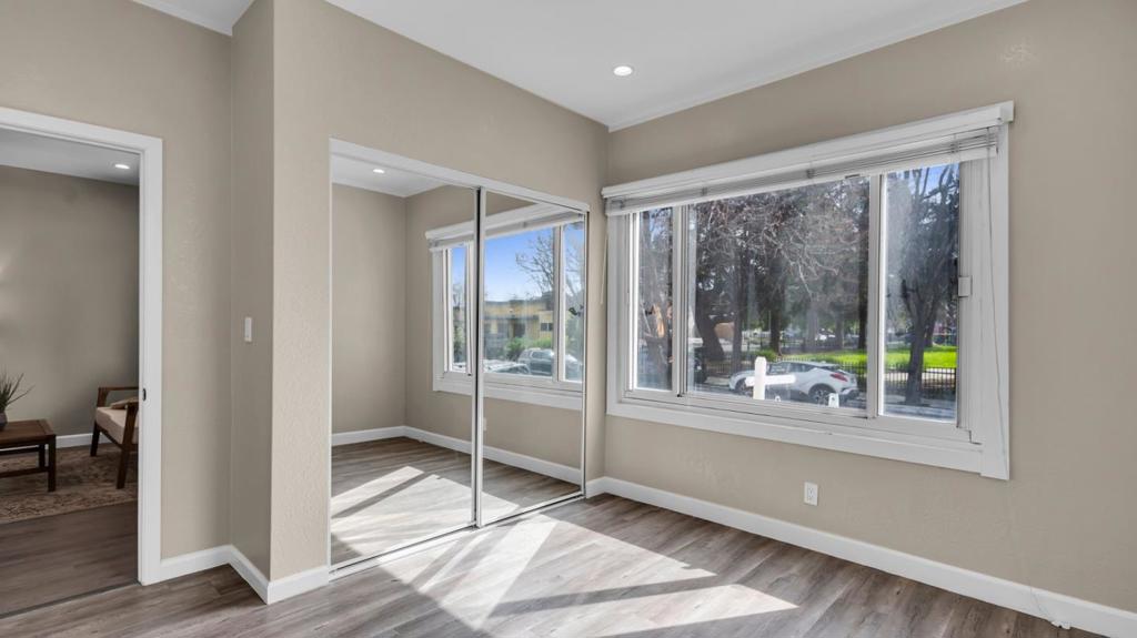 85 Oak Street Property Photo 18