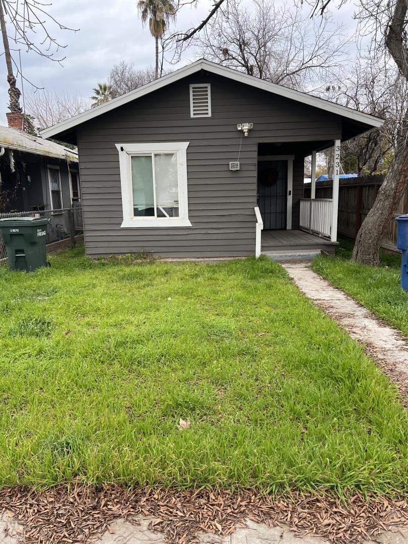 3231 E Townsend Property Photo