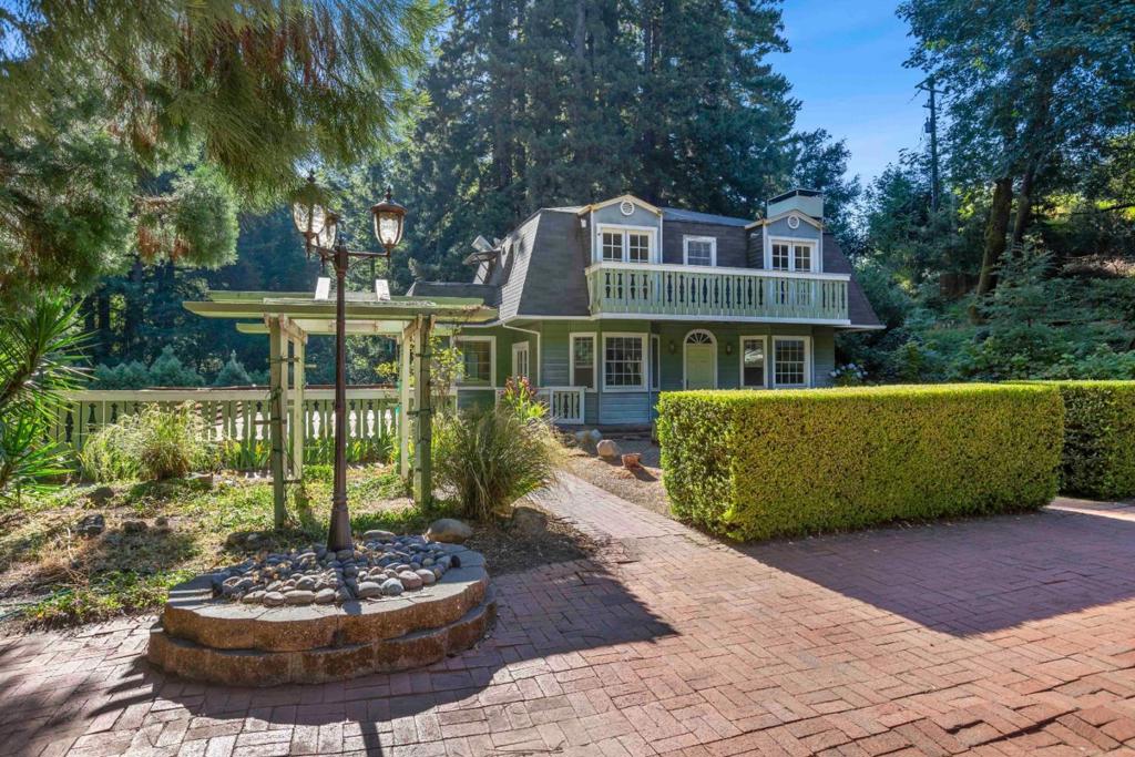 22370 Old Santa Cruz Highway Property Photo