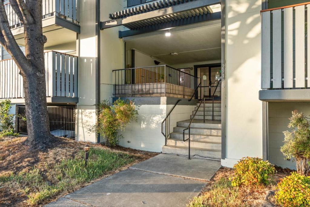 29300 Dixon Street Property Photo