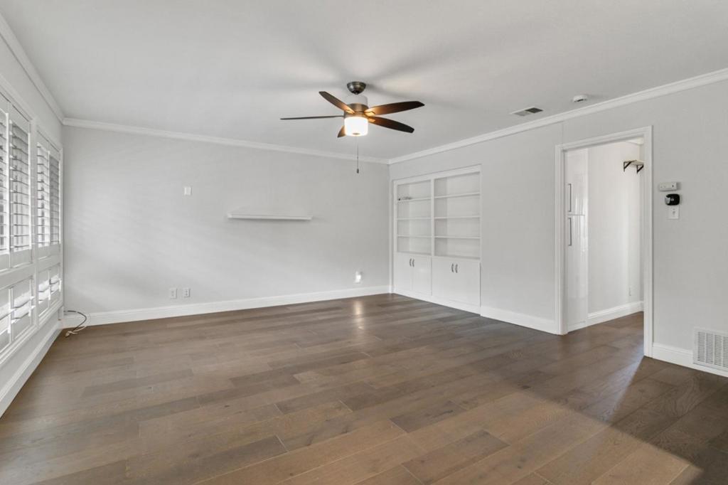 3033 Los Prados Street 229 Property Photo 6