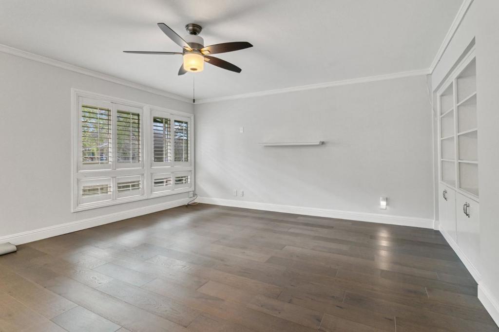 3033 Los Prados Street 229 Property Photo 7